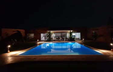 Nguérigne – villa contemporaine de 4 chambres et son bungalow sur un terrain de 5 000 m2 à vendre
