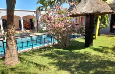 Nguérigne – Location longue durée villa 2 chambres et son studio avec piscine