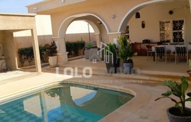 Ngaparou – Villa 3 chambres avec piscine à vendre