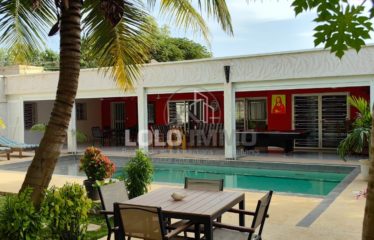 Ngaparou – Villa 4 chambres avec piscine à louer location longue durée