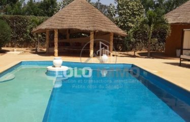 Saly – Villa 3 chambres et son studio indépendant en résidence avec piscine à vendre