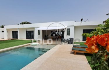 SALY – Villa contemporaine (bail) 3 chambres avec piscine à vendre.