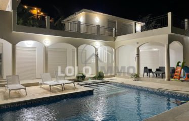 Ngaparou – Villa 3 chambres avec piscine deuxième ligne à vendre