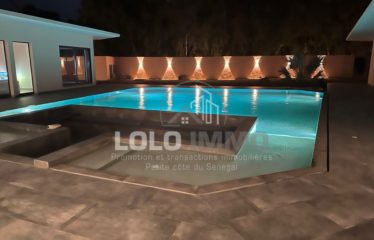 Nguérigne – Villa haut standing 5 chambres avec piscine à vendre.
