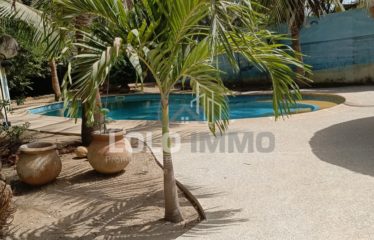 Warang – Villa traditionnelle 3 chambres avec piscine à vendre